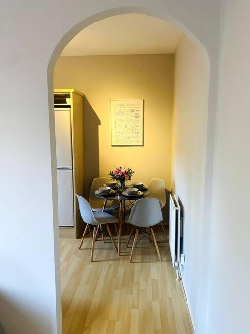 City Centre Riverside Apartment Winchester Eksteriør billede